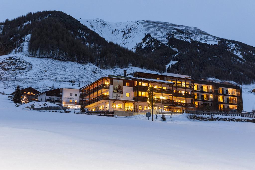 Langtaufererhof Hotel Melago Exterior foto